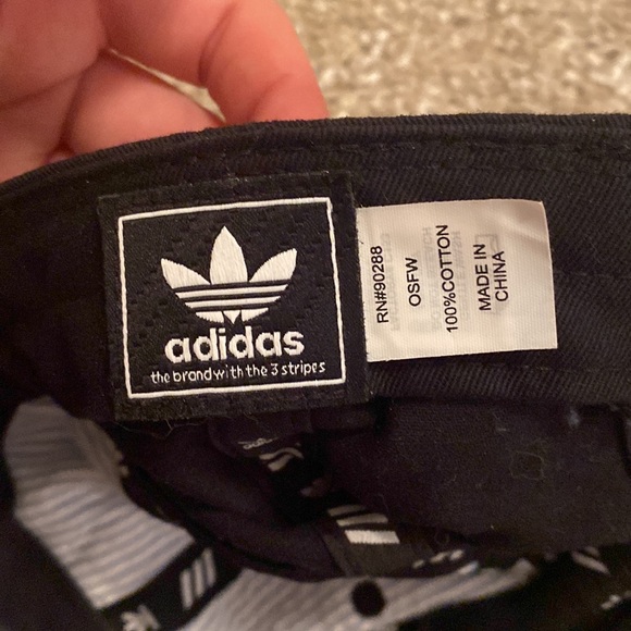 baseball hat - Picture 2 of 2